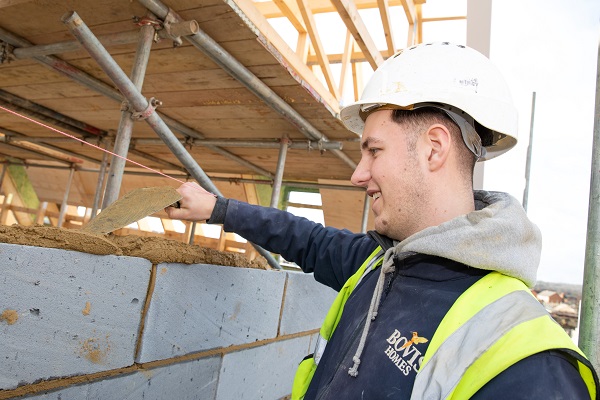 Teenage bricklaying apprentice in Wellingborough looking to climb career ladder